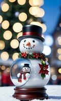 photo de Noël bonhomme de neige portant une couronne Collier en portant une verre neige globe dans le ville carré avec scintillement lumières. ai généré