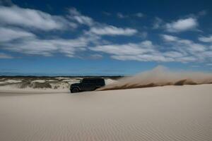 suv voiture dans dessert. neural réseau ai généré photo