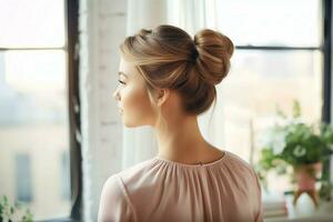 une magnifique la mariée avec une chignon coiffures pour longue cheveux Regardez de dos. une femelle coiffure arrière vue concept par ai généré photo