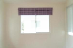 flou abstrait pièce vide dans une maison pour le fond photo