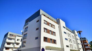 luxe moderne Résidentiel appartement bâtiment complexe. photo