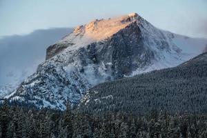 pic hallett - parc national des montagnes rocheuses photo