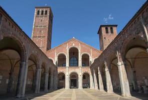 Église de sant ambrogio, milan photo