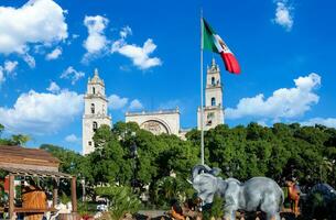 mexique, cathédrale de merida, la plus ancienne cathédrale d'amérique latine photo