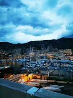 photo de une animé port rempli avec bateaux