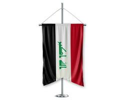 Irak en haut fanions 3d drapeaux sur pôle supporter soutien piédestal réaliste ensemble et blanc Contexte. - image photo
