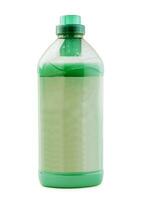 Plastique nettoyer bouteille plein avec vert détergent photo