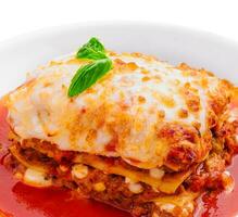 italien lasagne avec tomate sauce proche en haut photo