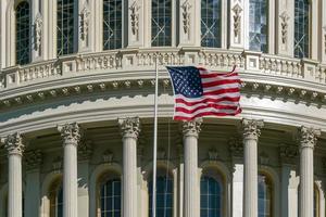 Washington DC Capitol détail avec drapeau américain photo