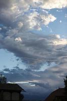 nuages dramatiques dans le ciel photo