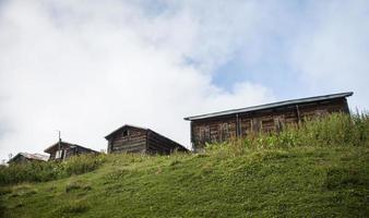 plateau de sal, maisons en bois, plateaux et nature photo