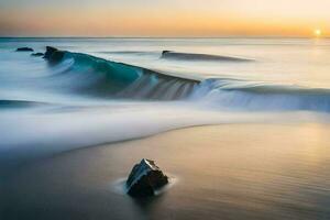 une longue exposition photographier de vagues s'écraser sur le plage. généré par ai photo