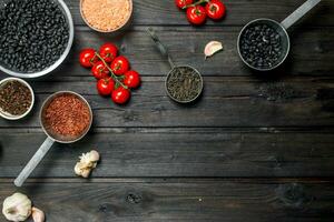 biologique aliments. mûr en bonne santé des légumes avec légumineuses. photo