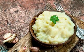 en purée patates dans une bol. photo