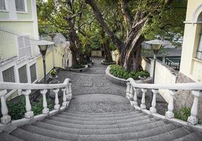 calcada do carmo ruelle de style colonial portugais dans le vieux quartier de taipa de macao chine photo