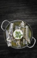 Tapas de palourdes navajas sautés au beurre à l'ail sauce au vin blanc à santiago de compostelle espagne photo