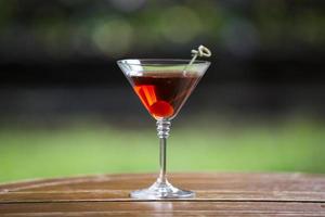 cocktail d'alcool sur un beau fond photo