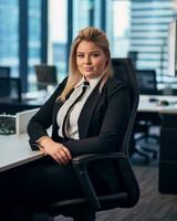 une femme dans une affaires costume séance à une bureau génératif ai photo