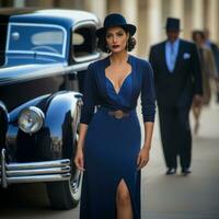 une femme dans une bleu robe et chapeau permanent suivant à un vieux voiture génératif ai photo