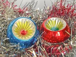 boules et guirlandes de noël photo