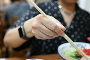 manger de la nourriture japonaise photo