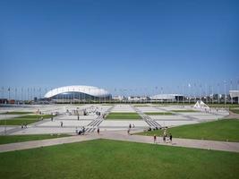 vue sur la grande zone du parc olympique de sotchi, russie, 2019 photo