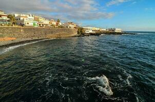 Ville en bord de mer photo