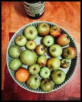 ancien Pomme afficher sur une classique nappe de table photo