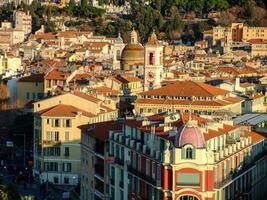 d'or heure panorama charmant toits de vieux bon, Alpes maritimes, France photo