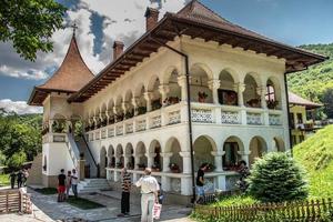 comté de hunedoara, roumanie 2021- le monastère de prislop est un monastère en roumanie photo