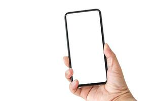 fermer, seul, sélectif concentrer main en portant une téléphone intelligent avec une blanc écran et sur une blanc arrière-plan, concept, technologie, communication, en ligne, l'Internet photo