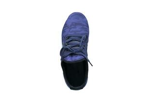 bleu baskets sur une blanc Contexte. sport des chaussures photo