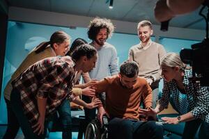 diverse groupe de gens dans le Bureau photo