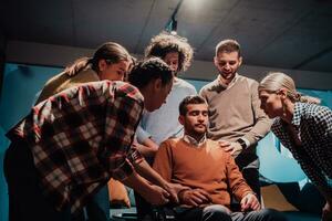 diverse groupe de gens dans le Bureau photo