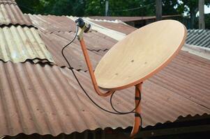 antenne parabolique sur le toit photo