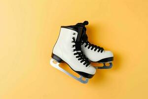 paire de blanc la glace patins sur Orange Contexte. produire ai photo