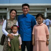 Nord coréen famille sur le rue - ai généré photo