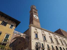 Piazza delle Erbe à Vérone photo