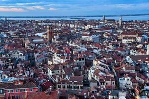 une ville vue de au dessus photo