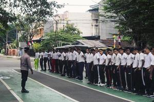 sorong, papouasie occidentale, indonésie 2021- candidats sous-officiers de la police indonésienne photo