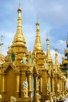 extérieur de le shwedagon pagode une d'or pagode dans Rangoon, Rangoun, Birmanie, Asie photo
