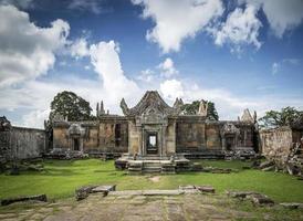 Preah Vihear, l'ancien monument des ruines du temple khmer au Cambodge photo