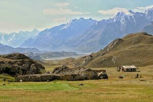 Lashkar gaz, dernier vallée de chitral près wakhan couloir. photo