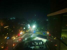 nuit atmosphère dans le ville de samarinda kalimantan Timour, Indonésie 13 octobre 2023 photo