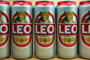 Bangkok, Thaïlande - octobre 8, 2023 Nouveau de pouvez conception peut, Leo lager Bière thaïlandais bière, Leo Bière est plus populaire dans Thaïlande. photo