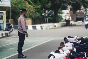 sorong, papouasie occidentale, indonésie 2021- candidats sous-officiers de la police indonésienne photo