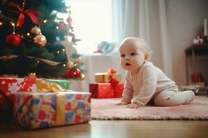 mignonne bébé dans une rouge Père Noël chapeau avec cadeau boîte sur Noël arbre Contexte. ai généré photo