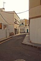 Urbain paysage de le Capitale de le canari île lanzarote arrecife dans Espagne sur une chaud été journée photo