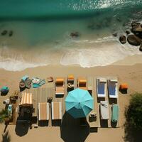 vacances installer sablonneux plage vu de au-dessus de, bordé par serviette et été articles pour social médias Publier Taille ai généré photo