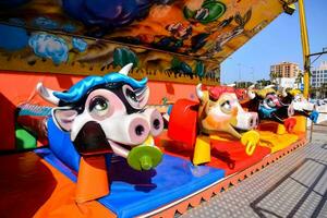 une carnaval balade avec vache têtes sur il photo